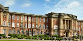 Akademik performans, bir öğrencinin eğitim sürecindeki başarı düzeyini ve genel yetkinliklerini değerlendiren bir kavramdır. Öğrencilerin derslerdeki başarıları, araştırmalarındaki derinlikleri, projelerdeki katılımları ve genel anlamda akademik katkıları, akademik performansın belirleyici unsurlarını oluşturur. Bu kavram, sadece sınav notlarıyla ölçülmez; öğrencinin tüm akademik faaliyetleri, bireysel çabaları ve genel öğrenme süreci de bu değerlendirmeye dahil edilir. Konulu bir haber görseli.