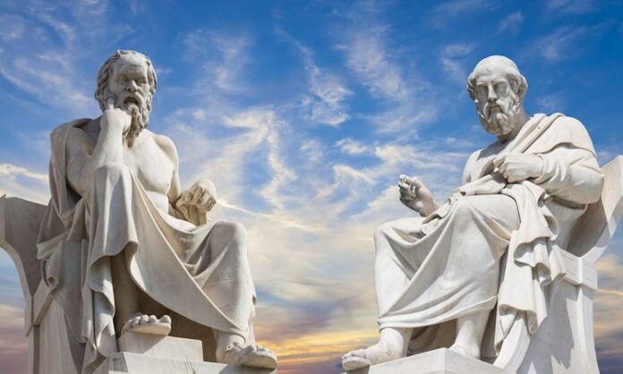 Aydınlanma Yüzyılı, 17. ve 18. yüzyıllar arasında Avrupa’da gerçekleşen önemli bir entelektüel ve kültürel dönüşüm dönemidir. Bu dönemde bilimsel keşiflerin, felsefi düşüncelerin ve toplumsal reformların etkisiyle akıl ve mantığın ön plana çıkması, Batı dünyasının düşünsel yapısını temelden değiştirmiştir. Aydınlanma, insanların daha önce kabul ettikleri dogmaları sorgulamaları, özgürlüklerini ve bireysel haklarını savunmaları için bir zemin hazırlamıştır. Peki, Aydınlanma Yüzyılı akılları nasıl değiştirdi? Konulu bir haber görseli.