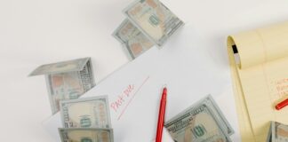 Türkiye’de vergi sistemi, farklı gelir gruplarına ve işletme modellerine göre çeşitli şekillerde uygulanmaktadır. Bu sistem içinde küçük esnafa yönelik olarak uygulanan basit usul vergi, birçok işletmeci için hem maliyet hem de işlem kolaylığı açısından büyük bir avantaj sağlamaktadır. Bu yazıda, basit usul vergi nedir, kimler bu kapsama girer, avantajları nelerdir gibi sorulara detaylı cevaplar verilecek ve SEO uyumlu olarak konu kapsamlı biçimde ele alınacaktır. Konulu bir haber görseli.