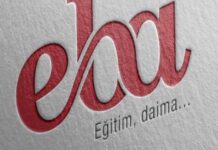 Dijital eğitim, özellikle pandemi sürecinde dünyada olduğu gibi Türkiye’de de hızla yaygınlaşan bir öğrenme biçimi haline geldi. Eğitim Bilişim Ağı (EBA), bu dijital dönüşümün Türkiye'deki en önemli araçlarından biri olarak öne çıkmaktadır. EBA Sistemi, öğrencilere ve öğretmenlere dijital ortamda eğitim materyalleri sunarken, aynı zamanda eğitim süreçlerini daha verimli hale getirmeyi hedefler. Ancak, EBA'nın ne kadar işlevsel olduğu, çeşitli açılardan değerlendirilmesi gereken önemli bir konudur. Peki, EBA Sistemi gerçekten dijital eğitimde ne kadar etkili? EBA, eğitimde öğrencilerin ve öğretmenlerin ihtiyaçlarını karşılayabiliyor mu? Konulu bir haber görseli