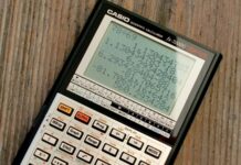 Formal bilimler, matematiksel ve mantıksal yapıları inceleyen, doğrudan gözlemler ve deneylerle değil, soyut düşünce ve mantıkla temellendirilen bilim dallarını ifade eder. Bu alanda yapılan çalışmalar, dünya ile ilgili doğrudan gözlemler yapmaktan ziyade, doğruluğu matematiksel olarak kanıtlanabilir yapıları ve sistemleri anlamaya yöneliktir. Formal bilimler, insan düşüncesinin ve mantığının en derin seviyelerini analiz ederek, evreni anlamada kullanılan soyut yöntemler geliştirilmesine yardımcı olur. Bu yazıda, formal bilimlerin ne olduğu, hangi alanlarda kullanıldığı ve öneminin ne kadar büyük olduğu konularını inceleyeceğiz. Konulu bir haber görseli.