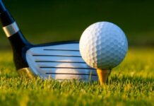 Golf, doğayla iç içe, sabır ve strateji gerektiren bir spor dalı olarak yüzyıllardır dünyanın farklı bölgelerinde ilgiyle oynanmaktadır. Gerek bireysel rekabeti gerekse sakin ortamıyla birçok kişi için hem spor hem de sosyalleşme aracı olarak önem taşır. Özellikle açık havada yapılan nadir sporlardan biri olan golf, son yıllarda Türkiye'de de popülaritesini artırmaktadır. Bu yazıda, golfün tanımı, tarihi gelişimi, kuralları ve günümüzdeki yeri üzerine kapsamlı bilgiler bulabilirsiniz. Konulu bir haber görseli.