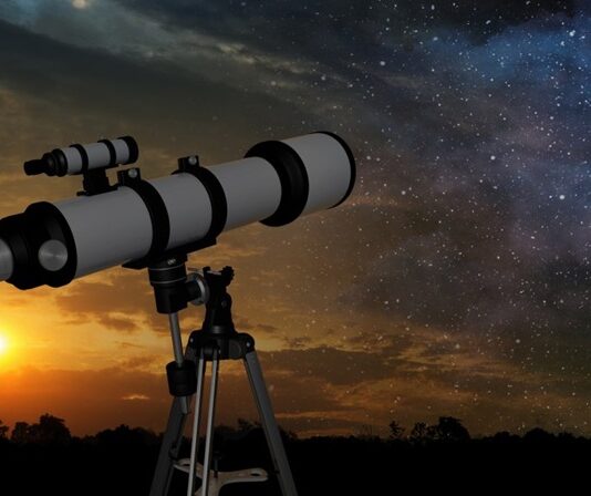 Gözlem, doğrudan ya da dolaylı olarak bir olayı, nesneyi veya durumu dikkatle izlemek ve bu gözlemler üzerinden veri toplamak sürecidir. Gözlem, bilimsel araştırmalarda en temel veri toplama yöntemlerinden biri olarak kabul edilir. Bu süreç, hem doğrudan gözlemler hem de analizler sonucu elde edilen bulgulara dayalı bir yaklaşımdır. Gözlem, özellikle doğa bilimlerinde, sosyal bilimlerde ve psikolojik araştırmalarda yaygın bir şekilde kullanılır. Konulu bir haber görseli.