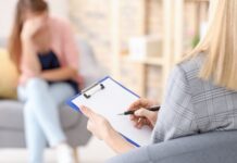 Eğitim, psikoloji, sosyal bilimler ve sağlık gibi birçok alanda doğru bilgi ve sonuçlar elde etmek için ölçme araçları kullanılır. Bu araçlar, insanların yeteneklerini, bilgilerini, becerilerini veya psikolojik durumlarını değerlendirmek için çeşitli yöntemler sunar. Ancak, kullanılan ölçme araçlarının ne kadar bilimsel olduğu ve doğruluğu, oldukça kritik bir konudur. Bu yazıda, ölçme araçlarının bilimsel temellerini, doğruluklarını ve nasıl daha güvenilir hale getirilebileceğini inceleyeceğiz. Konulu bir haber görseli.