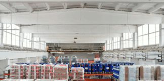 Günümüzde ekonomik özgürlüğe ulaşmak isteyen bireylerin ve girişimcilerin gündeminde sıkça yer alan bir kavram var: pasif gelir. Teknolojinin gelişmesi, dijitalleşmenin artması ve iş modellerinin dönüşmesiyle birlikte pasif gelir kaynakları daha ulaşılabilir hale geldi. konulu bir görsel