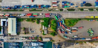 Birçok kişi, şirket sahibi olduğunda bu kişinin işyerinden maaş alıp almadığını merak eder. Şirket sahipliği, işletmenin yönetimini, kararlarını ve finansal sorumluluklarını üstlenen bir pozisyondur. Ancak, şirket sahibi olmak her zaman maaş almak anlamına gelmez. Bu sorunun cevabı, birçok faktöre bağlıdır ve şirketin türüne, sahibinin rolüne ve vergi sistemine göre değişir. Peki, şirket sahipleri maaş alabilir mi ve bu maaş nasıl hesaplanır? Bu yazıda, şirket sahibi maaşıyla ilgili bilmeniz gereken her şeyi detaylı bir şekilde ele alacağız. Konulu bir haber görseli.