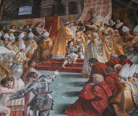 Ticaret, insanlık tarihinin en eski ekonomik etkinliklerinden biri olarak, toplumsal yaşamın temel yapı taşlarından birini oluşturur. İnsanların ilk çağlardan itibaren ihtiyaçlarını karşılamak amacıyla bir şeyler değiş tokuş etmesi, zamanla ticaretin doğmasına zemin hazırlamıştır. Bugün küresel ekonomiyi şekillendiren bu faaliyet, aslında çok uzun ve evrimsel bir geçmişe sahiptir. Ticaretin kökeni, sadece ekonomik bir sistem değil, aynı zamanda kültürlerin etkileşimi, medeniyetlerin gelişimi ve şehirleşmenin temelidir. Peki, ticaret nasıl ortaya çıktı ve bu süreç insanlık tarihini nasıl etkiledi? Konulu bir haber görseli