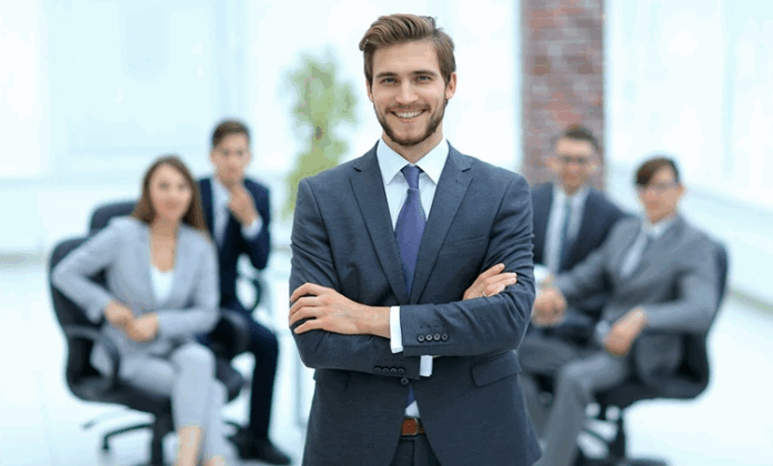 Ticaret kuralları, küresel ekonomide yaşanan gelişmelerle birlikte yeniden gözden geçiriliyor. Özellikle pandemi sonrası dönemde artan dijitalleşme, e-ticaretin yükselişi ve korumacı politikalar, ülkeleri uluslararası ticaret düzenlemeleri konusunda yeni kararlar almaya yöneltiyor. konulu bir görsel