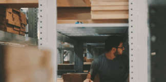 Ticarette etkili olmak, sadece ürün veya hizmet satmakla sınırlı değildir. Etkili bir tüccar, pazarı okuyabilen, müşteri ilişkilerini yöneten, değişen koşullara hızla adapte olabilen kişidir. Günümüzün hızla değişen ticaret ortamında, ayakta kalmak için belirli kurallara bağlı kalmak gerekiyor.