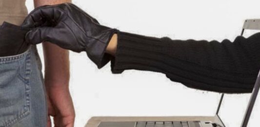 Dolandırıcılık, teknolojinin ve iletişim araçlarının gelişmesiyle birlikte daha karmaşık ve yaygın bir hâl almıştır. Bireyleri, kurumları ve hatta devletleri hedef alan bu suç türü, yalnızca maddi kayıplara yol açmakla kalmaz; aynı zamanda güven duygusunu da zedeler. Bu nedenle dolandırıcılık önleme çalışmaları, günümüz güvenlik politikalarının en önemli başlıklarından biri hâline gelmiştir. Önleyici yaklaşımlar, suç gerçekleştikten sonra müdahale etmekten çok daha etkili ve sürdürülebilir sonuçlar ortaya koyar. Konulu bir haber görseli.
