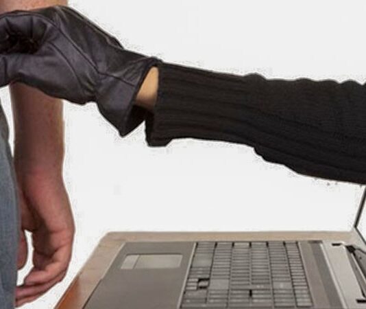 Dolandırıcılık, teknolojinin ve iletişim araçlarının gelişmesiyle birlikte daha karmaşık ve yaygın bir hâl almıştır. Bireyleri, kurumları ve hatta devletleri hedef alan bu suç türü, yalnızca maddi kayıplara yol açmakla kalmaz; aynı zamanda güven duygusunu da zedeler. Bu nedenle dolandırıcılık önleme çalışmaları, günümüz güvenlik politikalarının en önemli başlıklarından biri hâline gelmiştir. Önleyici yaklaşımlar, suç gerçekleştikten sonra müdahale etmekten çok daha etkili ve sürdürülebilir sonuçlar ortaya koyar. Konulu bir haber görseli.