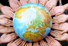 Bireylerin temel hak ve özgürlüklerinin korunması, modern hukuk sistemlerinin en önemli hedefleri arasında yer alır. Bu hedef doğrultusunda faaliyet gösteren insan hakları mahkemeleri, devletlerin uygulamalarını denetleyen ve bireylerin adalete erişimini güçlendiren önemli yargı organlarıdır. Ulusal hukuk yollarının yetersiz kaldığı durumlarda devreye giren bu mahkemeler, uluslararası hukuk düzeninin de temel yapı taşlarından biri olarak kabul edilir. Konulu bir haber görseli.