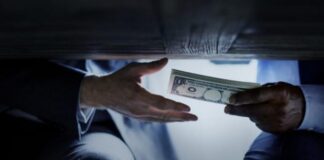 Günümüzde kamu kurumlarından özel şirketlere kadar pek çok yapının karşı karşıya kaldığı en ciddi sorunlardan biri kurum içi yolsuzluk olarak öne çıkıyor. Dışarıdan fark edilmesi zor olan bu tür yolsuzluklar, zaman içinde kurumların mali yapısını zayıflatırken itibar kaybına da yol açabiliyor. Çoğu zaman uzun süre gizli kalan bu durumlar, ortaya çıktığında yalnızca maddi değil, aynı zamanda toplumsal güven açısından da ciddi sonuçlar doğuruyor. Konulu bir haber görseli.