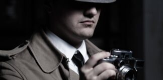 Son yıllarda bireysel ve kurumsal güvenlik ihtiyaçlarının artmasıyla birlikte özel dedektiflik hizmetlerine olan ilgi dikkat çekici şekilde yükseldi. Özellikle büyük şehirlerde boşanma davaları, kayıp kişi araştırmaları ve şirket içi usulsüzlük iddiaları gibi konularda profesyonel destek arayanların sayısı artıyor. Uzmanlar, artan dijitalleşme ve karmaşık sosyal ilişkilerin bu talebi tetiklediğini belirtiyor. Konulu bir haber görseli.