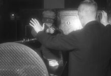 Banka soygunları, uzun yıllardır kamuoyunun dikkatini çeken ve toplumda ciddi bir güvenlik algısı oluşturan suç türleri arasında yer alıyor. Özellikle büyük şehirlerde yaşanan banka soygunları, yalnızca maddi kayıplarla sınırlı kalmıyor; çalışanlar, müşteriler ve çevrede bulunan siviller açısından da büyük riskler barındırıyor. Gelişen teknolojiye rağmen bu suçların tamamen ortadan kaldırılamaması, konunun çok boyutlu ele alınmasını zorunlu kılıyor. Konulu bir haber görseli.