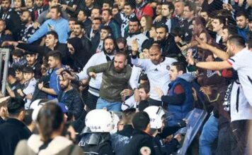 Son yıllarda farklı liglerde ve amatör müsabakalarda yaşanan spor karşılaşması olayları, kamuoyunda geniş yankı uyandırıyor. Futbol başta olmak üzere basketbol ve voleybol maçlarında zaman zaman tribünlerde başlayan gerginlikler, saha içine kadar taşabiliyor. Uzmanlara göre artan rekabet duygusu ve kontrolsüz taraftar davranışları, bu tür taraftar olaylarının temel nedenleri arasında yer alıyor. Konulu bir haber görseli.