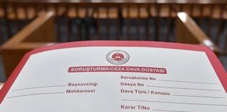 Suç dosyaları, adli sistemin temel yapı taşlarından biri olarak hem soruşturma hem de yargılama süreçlerinin sağlıklı ilerlemesini sağlar. Bir olayın meydana gelmesinden itibaren toplanan bilgi, belge ve delillerin tamamı suç dosyaları içinde düzenli şekilde muhafaza edilir. Bu dosyalar, yalnızca hukuki bir arşiv niteliği taşımaz; aynı zamanda adaletin doğru ve tarafsız şekilde tecelli etmesinin güvencesi olarak görülür. Konulu bir haber görseli.