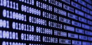 Dijitalleşmenin hız kazanmasıyla birlikte yazılım sektörü hem ekonomik hem de kültürel açıdan büyük bir dönüşüm yaşadı. Bu dönüşümün karanlık tarafında ise yazılım korsanlığı yer alıyor. Lisanssız yazılım kullanımı, izinsiz kopyalama ve yasa dışı dağıtım gibi yöntemlerle ortaya çıkan bu durum, sadece yazılım üreticilerini değil, kullanıcıları ve ülke ekonomilerini de doğrudan etkiliyor. Günümüzde dijital korsanlık ile iç içe geçen bu sorun, küresel ölçekte ciddi bir güvenlik ve hukuk meselesi haline gelmiş durumda. Konulu bir haber görseli.